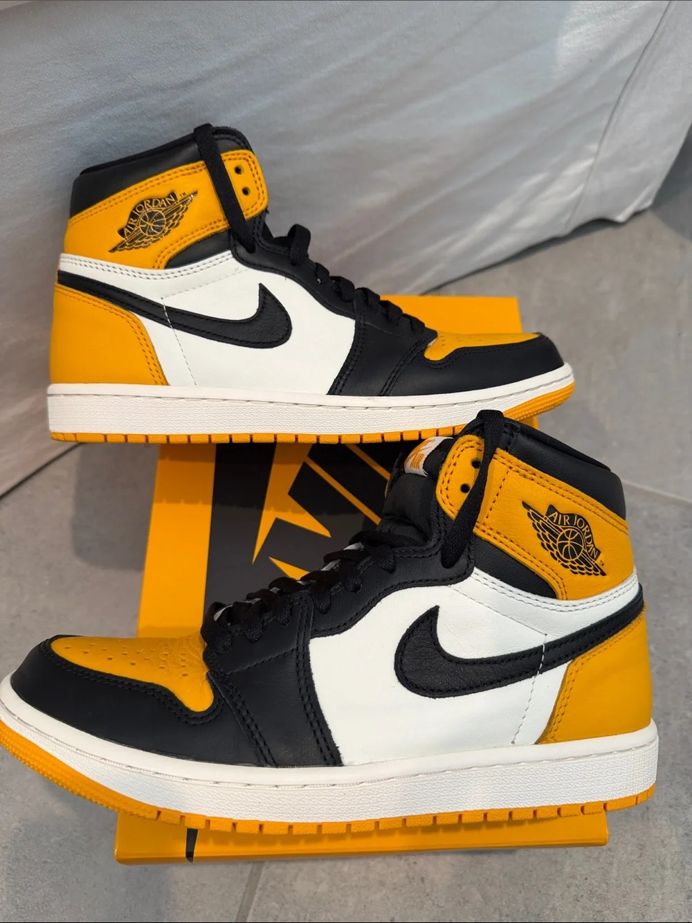 Nike Air Jordan 1 Retro High OG Taxi/Black-Sail Mens Size 7.5